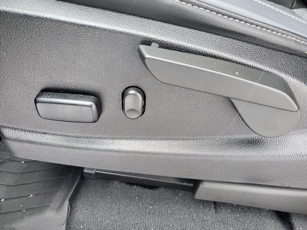 used 2022 Chevrolet Colorado car, priced at $33,000