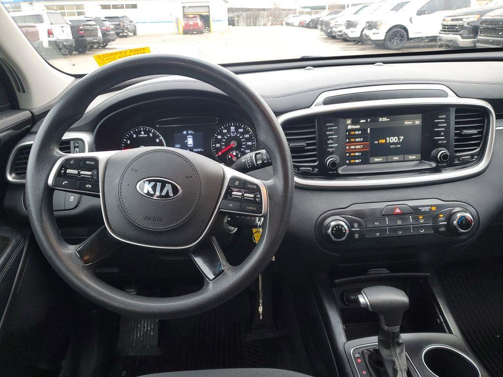 Everlasting Silver 2019 Kia Sorento L
