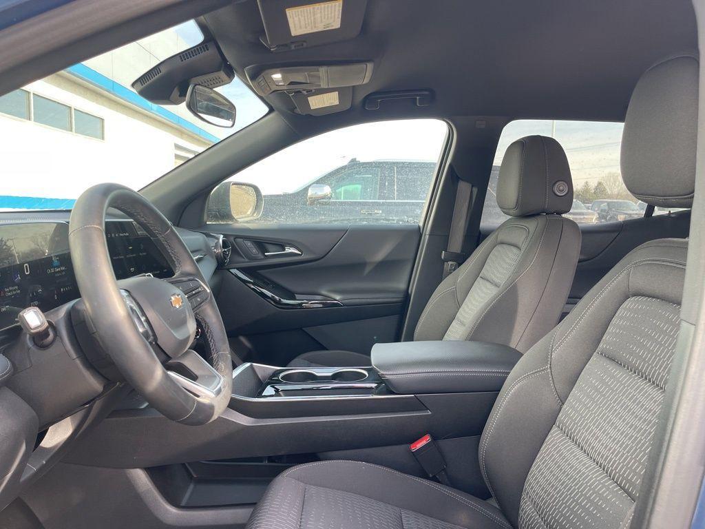 used 2025 Chevrolet Equinox car, priced at $29,887