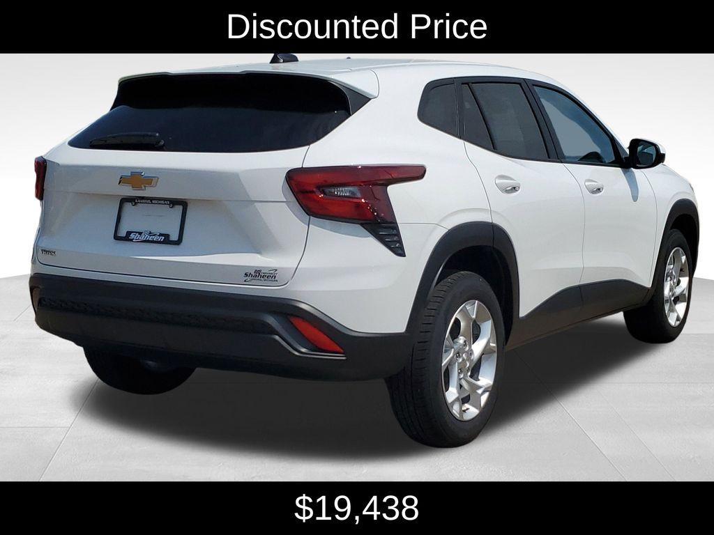 used 2024 Chevrolet Trax car, priced at $19,438
