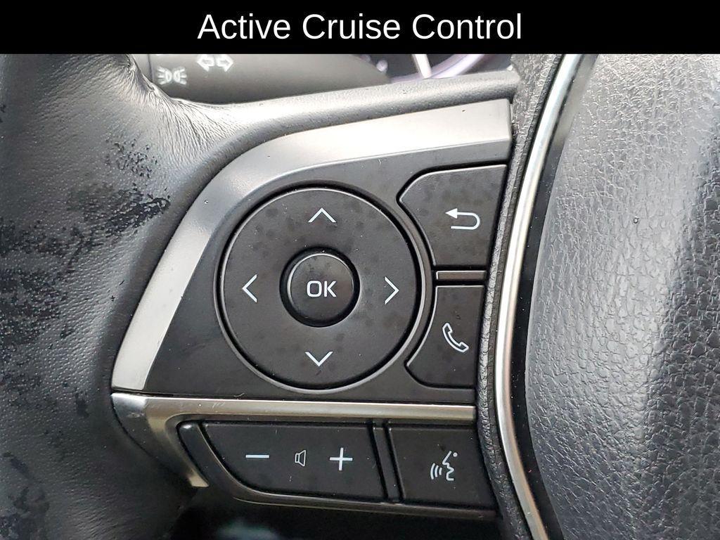 used 2018 Toyota Camry Hybrid car, priced at $16,500