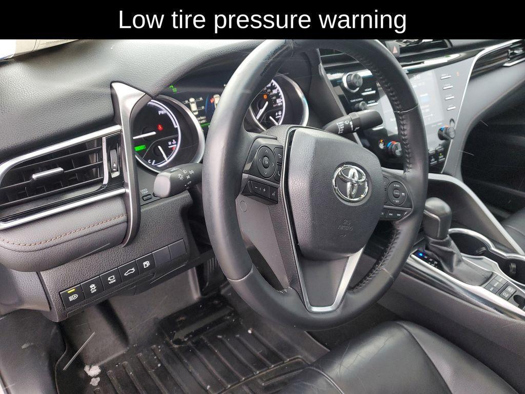 used 2018 Toyota Camry Hybrid car, priced at $16,500