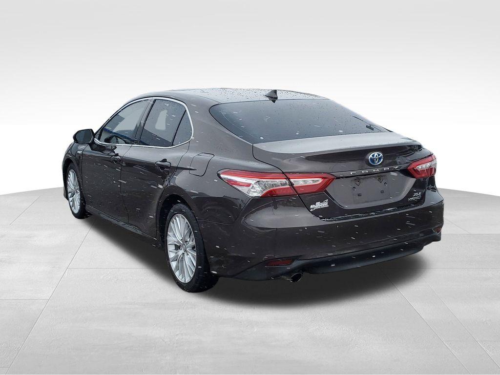 used 2018 Toyota Camry Hybrid car, priced at $16,500
