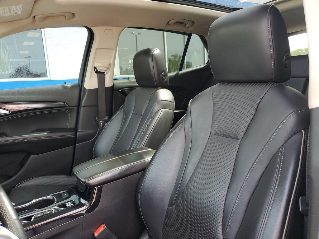 used 2021 Buick Envision car, priced at $15,821