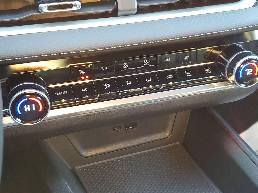 used 2024 Chevrolet Equinox car, priced at $22,600