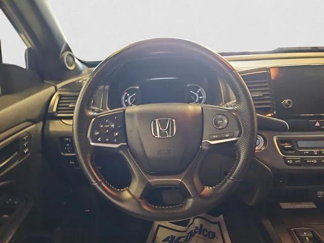used 2022 Honda Passport car, priced at $29,999
