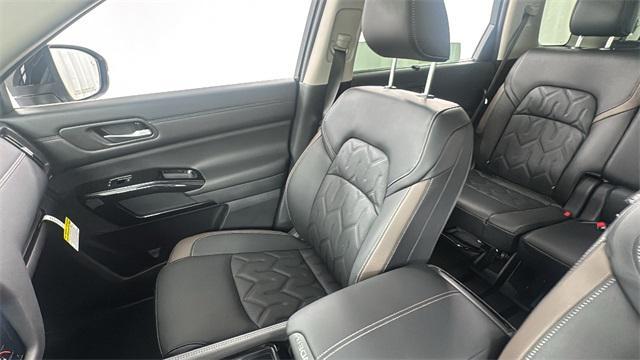 new 2026 Nissan Pathfinder car, priced at $48,438