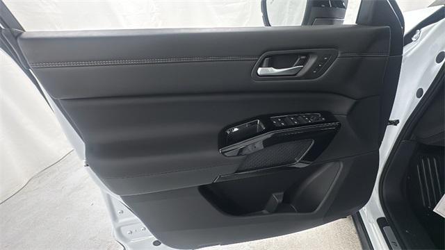 new 2026 Nissan Pathfinder car, priced at $48,438