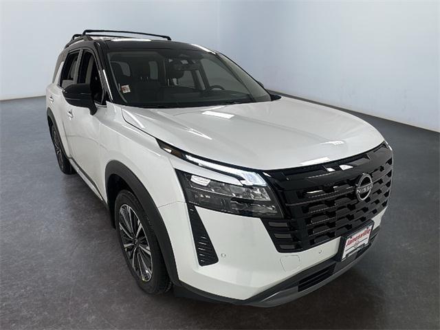 new 2026 Nissan Pathfinder car, priced at $48,438