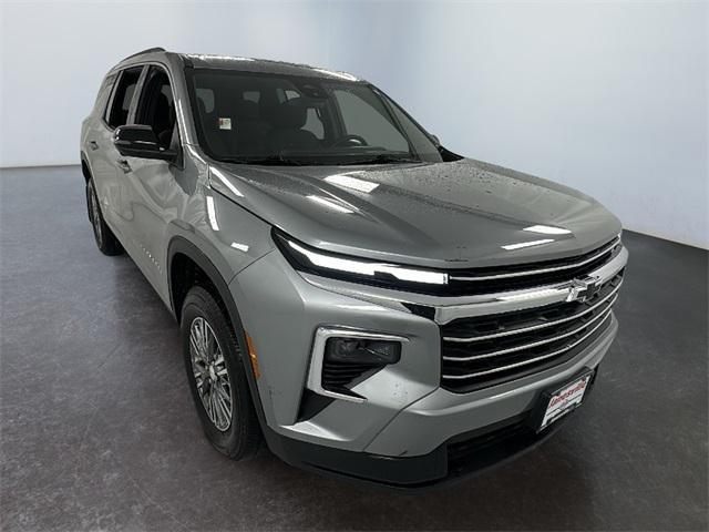 used 2024 Chevrolet Traverse car, priced at $36,363