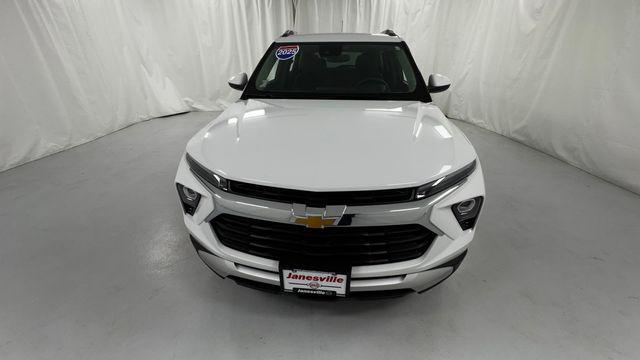 used 2025 Chevrolet TrailBlazer car, priced at $24,000
