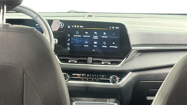 used 2025 Chevrolet Equinox car, priced at $26,969