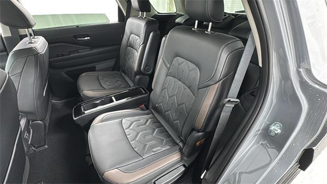 new 2026 Nissan Pathfinder car, priced at $48,928