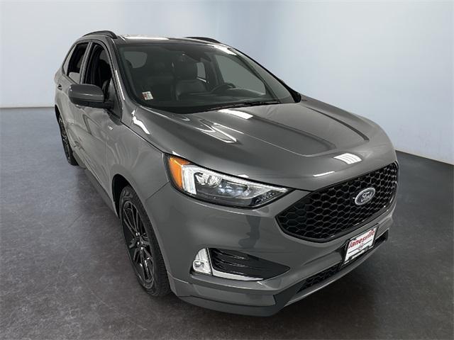 used 2024 Ford Edge car, priced at $29,299