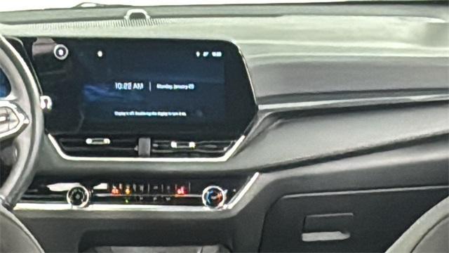 used 2025 Chevrolet Equinox car, priced at $26,548