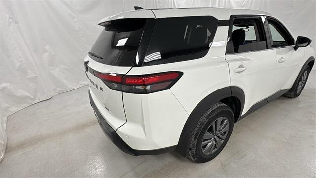 new 2026 Nissan Pathfinder car, priced at $35,741