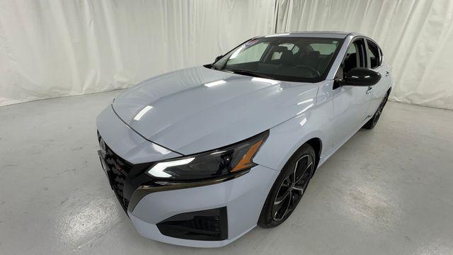 used 2023 Nissan Altima car, priced at $23,101