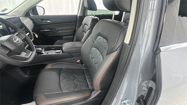 new 2026 Nissan Pathfinder car, priced at $48,438