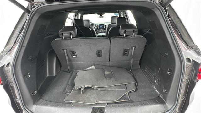 used 2023 Chevrolet Traverse car, priced at $31,247