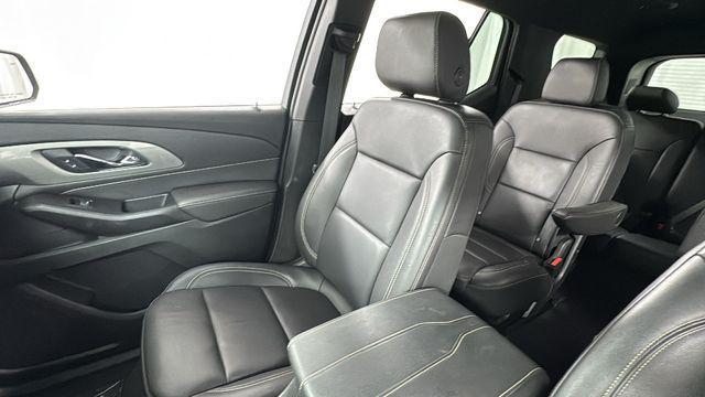 used 2023 Chevrolet Traverse car, priced at $30,500