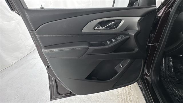 used 2023 Chevrolet Traverse car, priced at $31,247