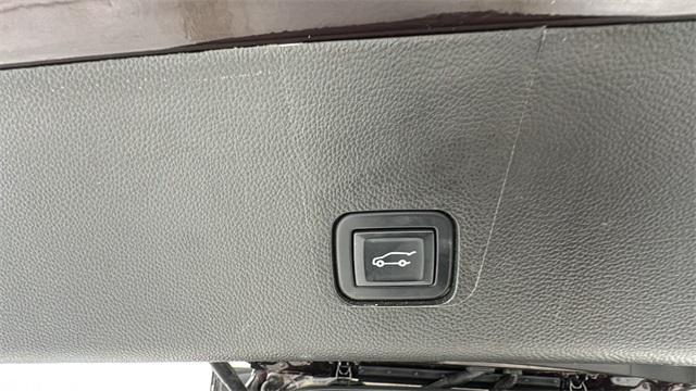 used 2023 Chevrolet Traverse car, priced at $31,247