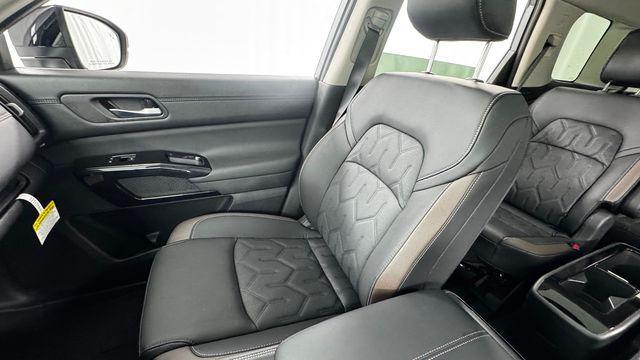 new 2026 Nissan Pathfinder car, priced at $46,586