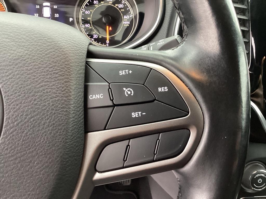 used 2020 Jeep Cherokee car, priced at $18,385