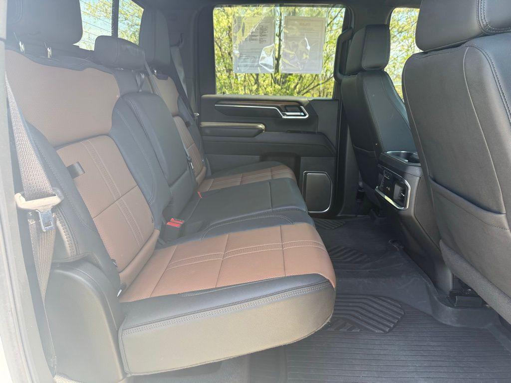 used 2025 Chevrolet Silverado 2500 car, priced at $73,168