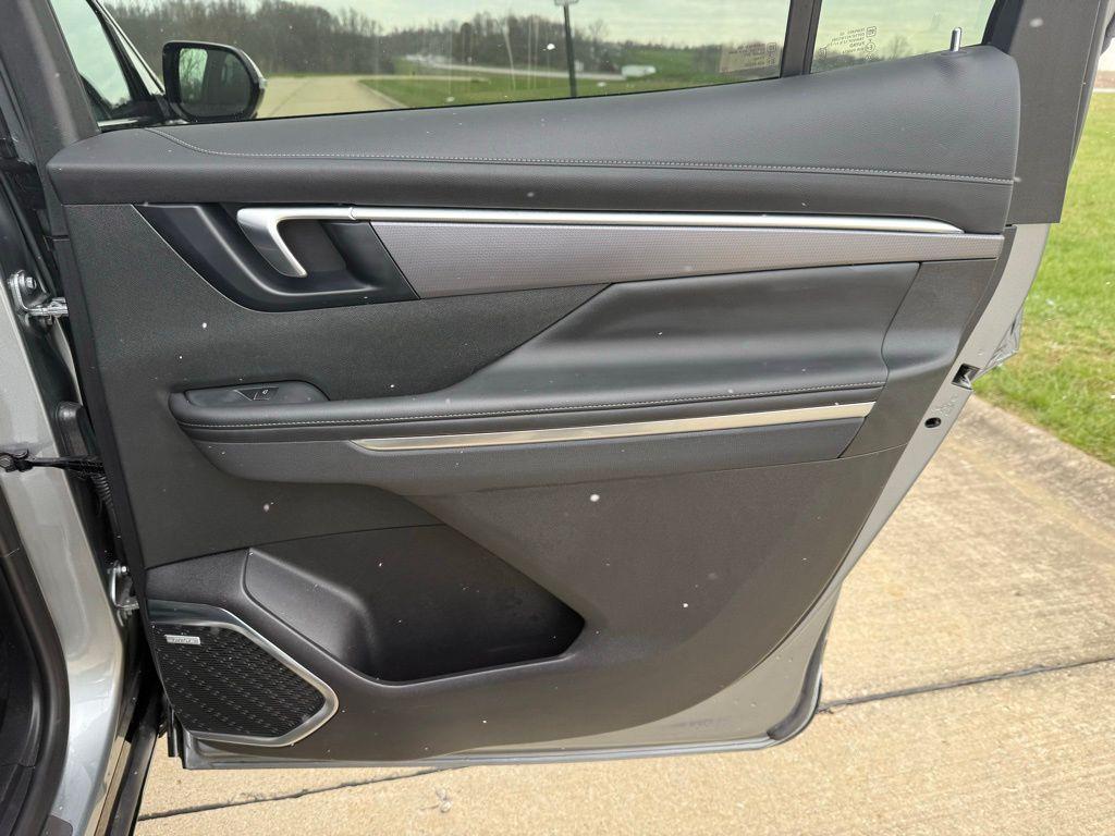 used 2025 Buick Enclave car, priced at $38,513