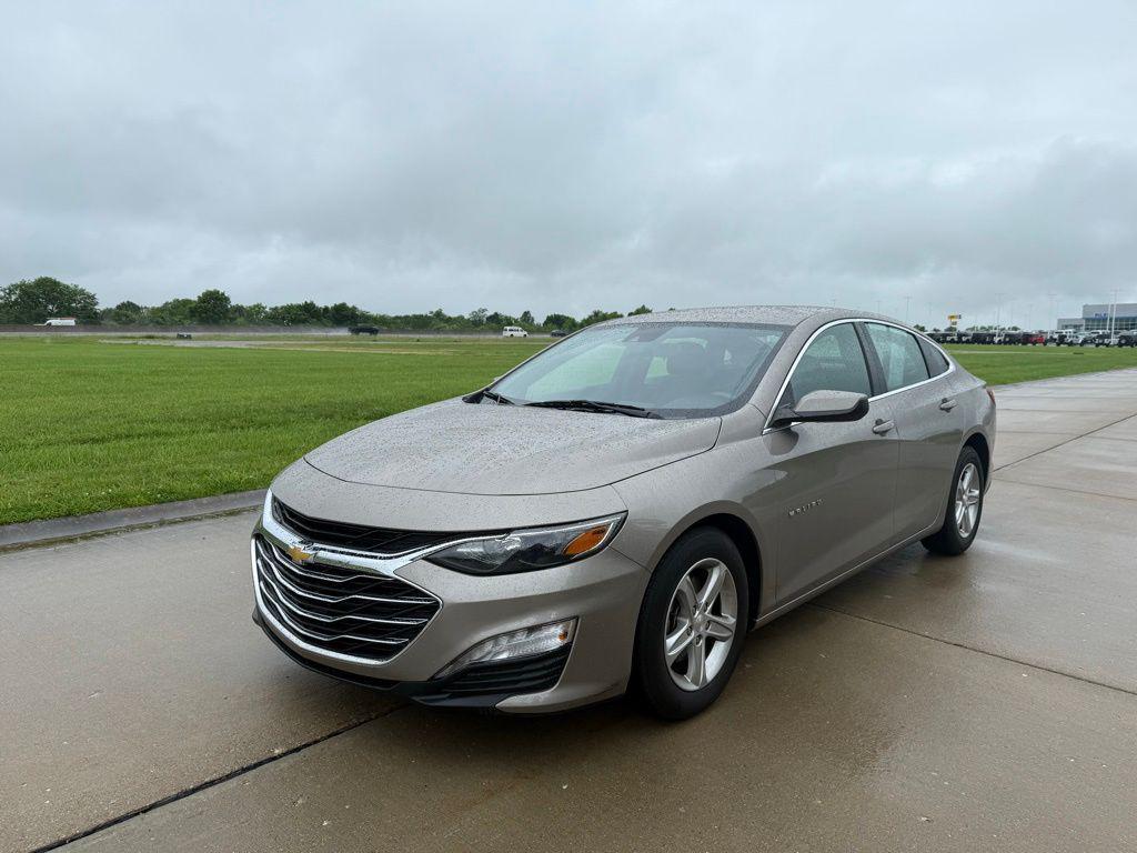 used 2023 Chevrolet Malibu car, priced at $15,824