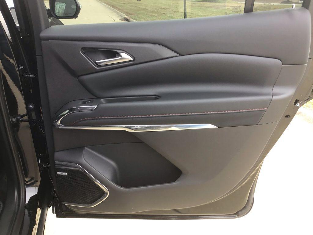 new 2026 Chevrolet Traverse car, priced at $54,561