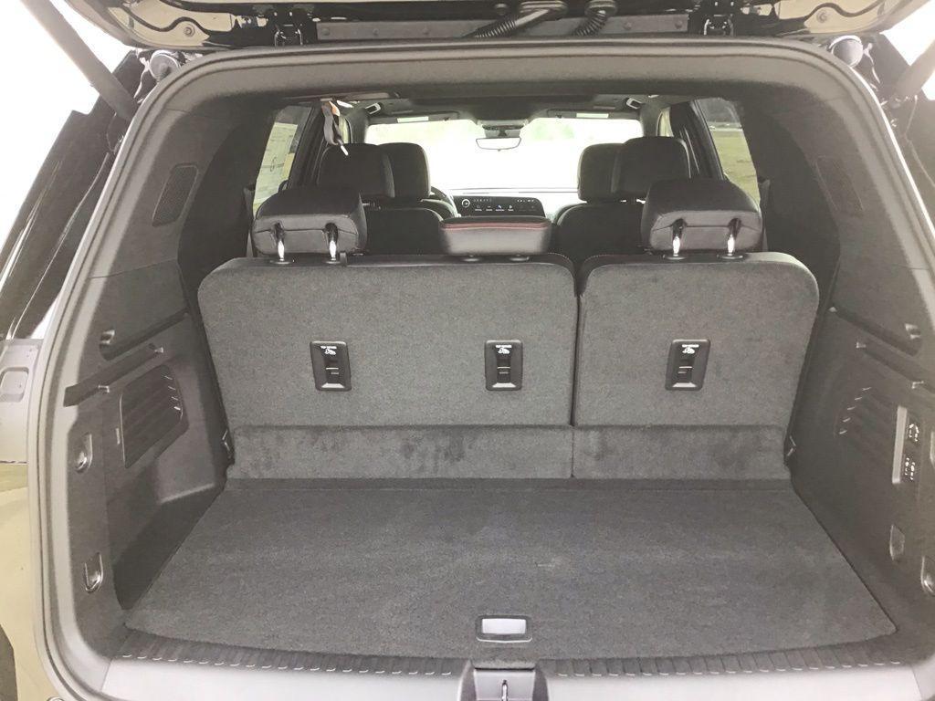 new 2026 Chevrolet Traverse car, priced at $54,561