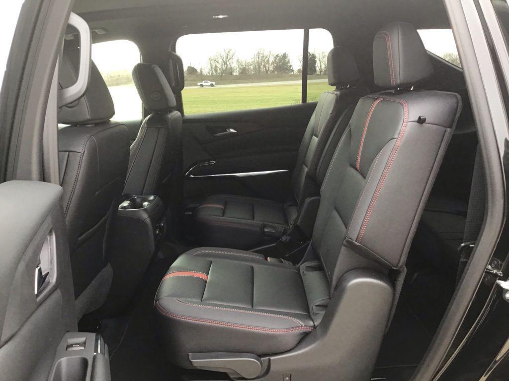 new 2026 Chevrolet Traverse car, priced at $54,561