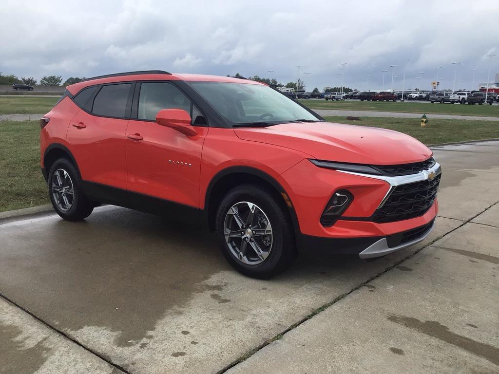 new 2025 Chevrolet Blazer car, priced at $33,888