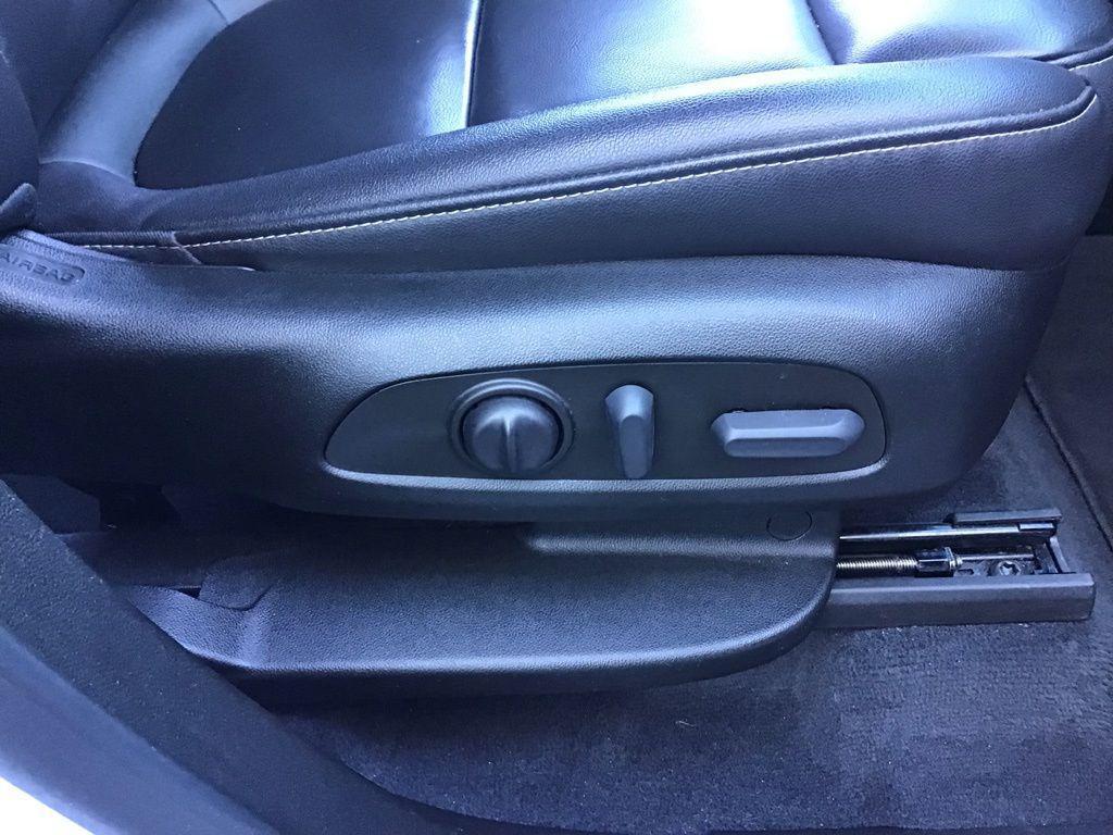 used 2023 Chevrolet Traverse car, priced at $28,410