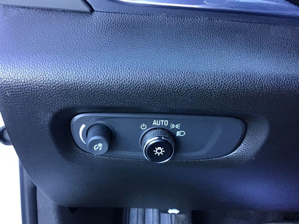 used 2023 Chevrolet Traverse car, priced at $28,410