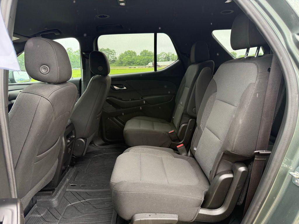 used 2023 Chevrolet Traverse car, priced at $27,474