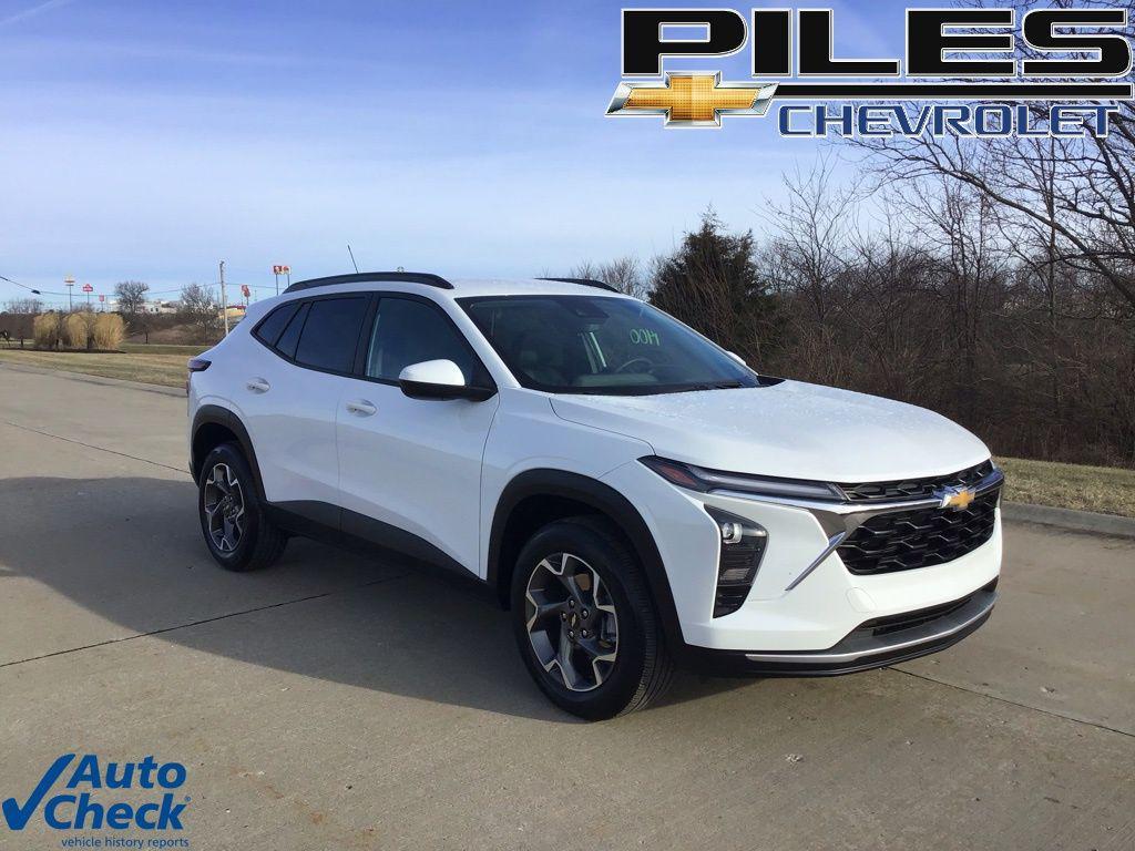 used 2025 Chevrolet Trax car, priced at $20,283