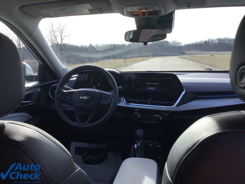 used 2025 Chevrolet Trax car, priced at $20,283