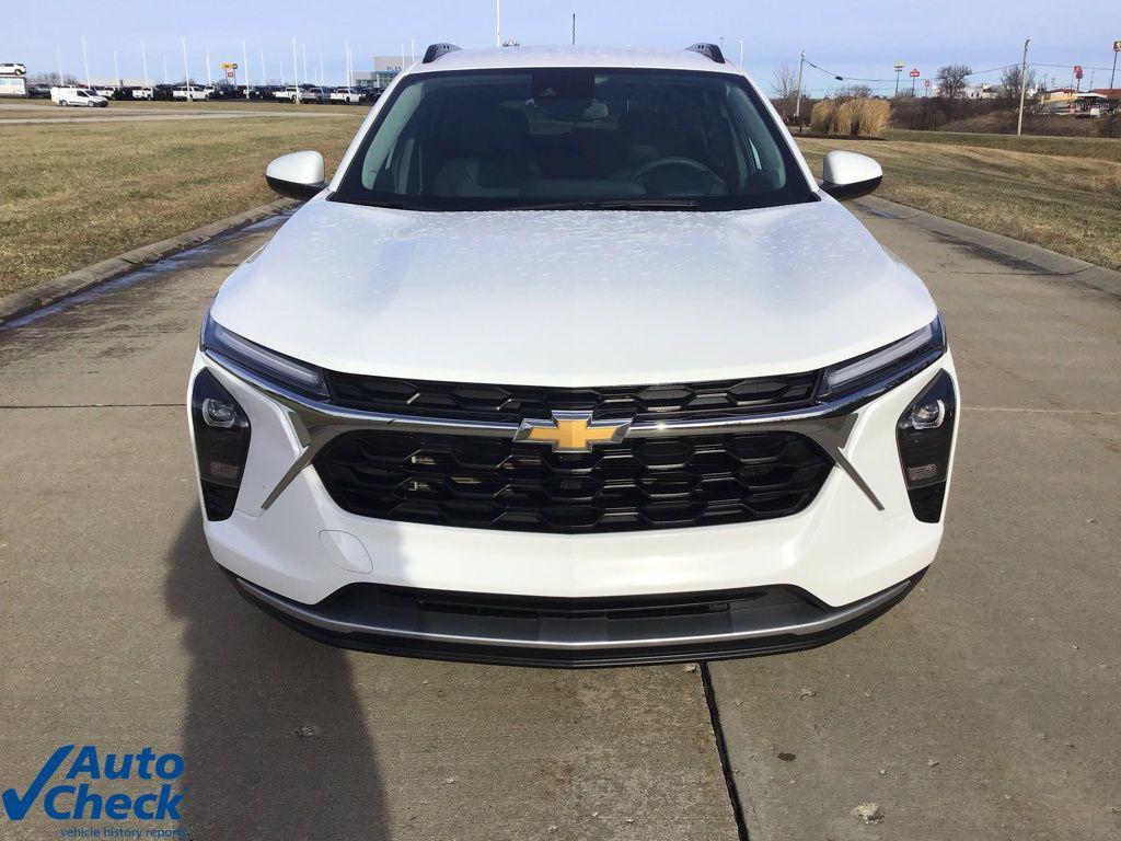 used 2025 Chevrolet Trax car, priced at $20,283