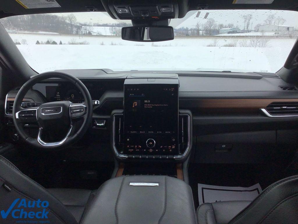 used 2025 GMC Yukon XL car, priced at $71,454