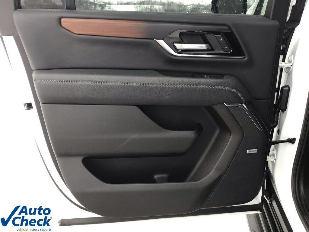 used 2025 GMC Yukon XL car, priced at $71,454