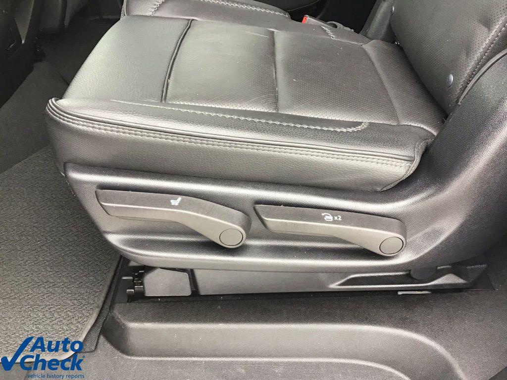 used 2025 GMC Yukon XL car, priced at $71,454