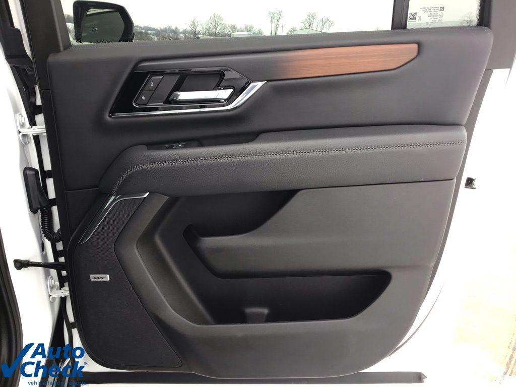 used 2025 GMC Yukon XL car, priced at $71,454