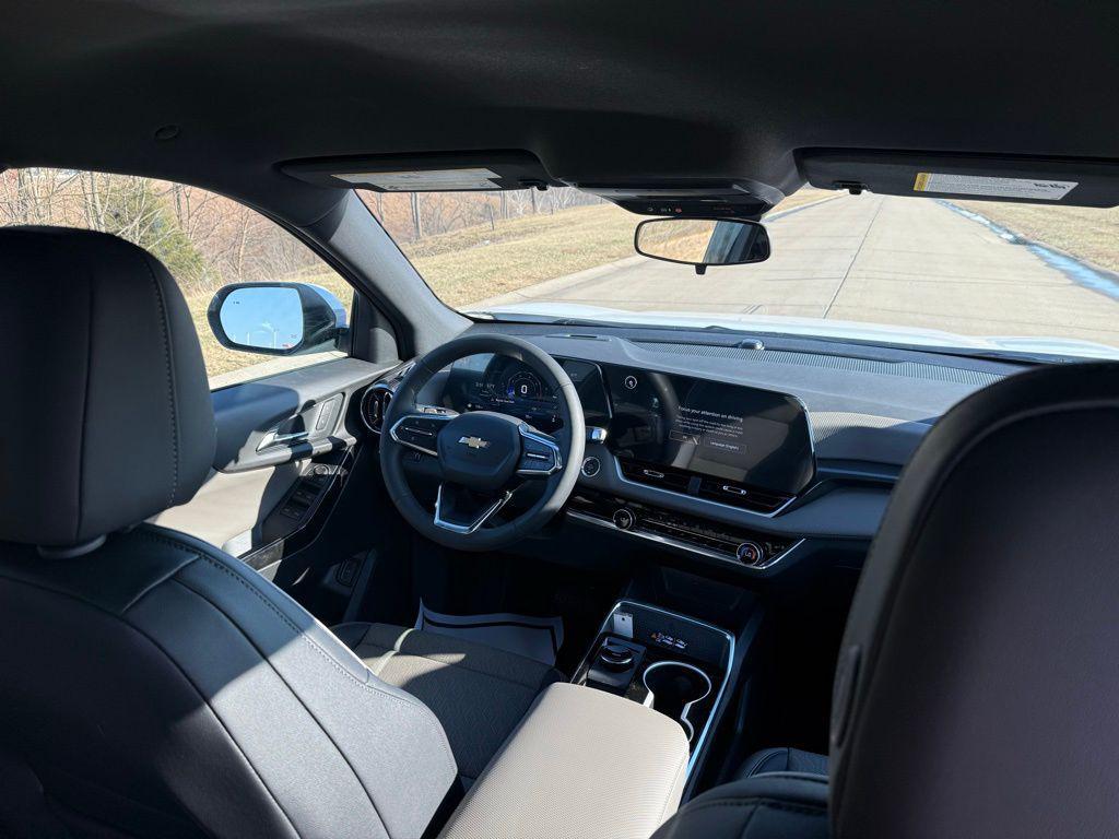 new 2026 Chevrolet Equinox car, priced at $31,244