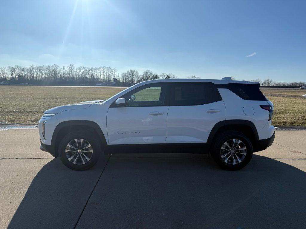 new 2026 Chevrolet Equinox car, priced at $31,244