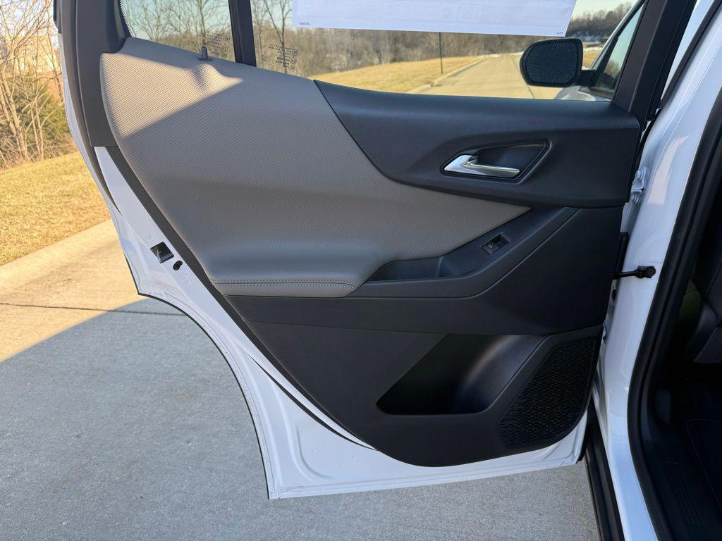 new 2026 Chevrolet Equinox car, priced at $31,244