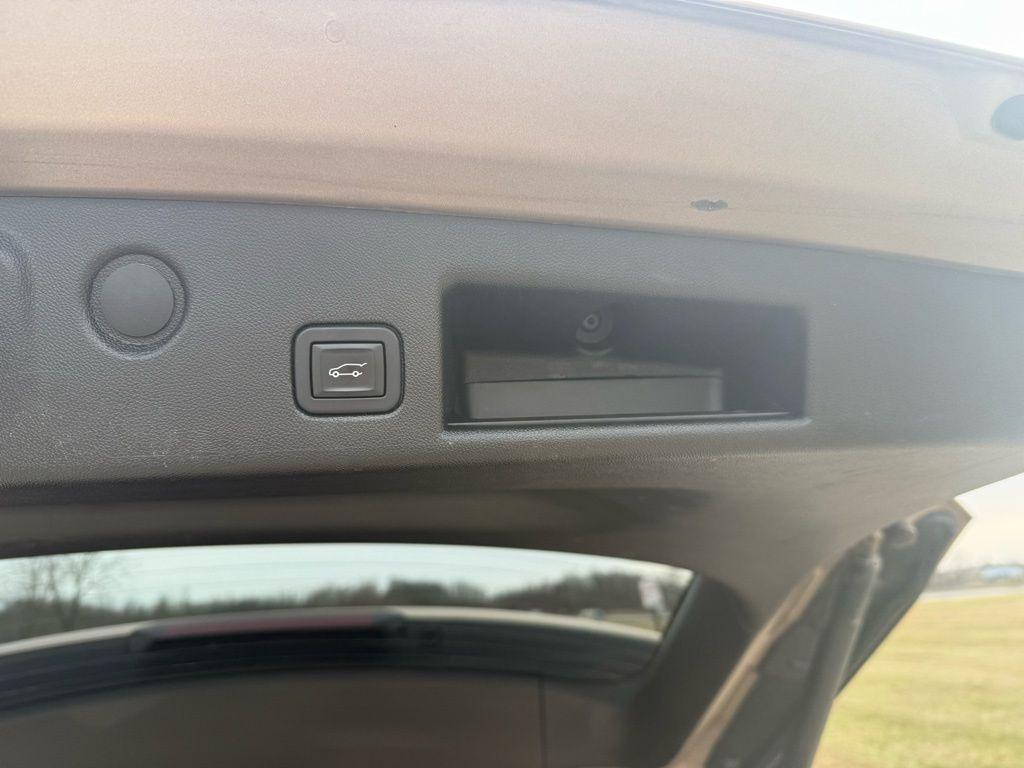 used 2019 Chevrolet Equinox car, priced at $11,189