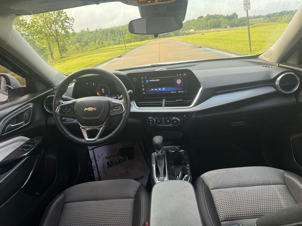 used 2024 Chevrolet Trax car, priced at $20,693